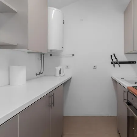2 Bedroom Awesome In 公寓 茨里克韦尼察