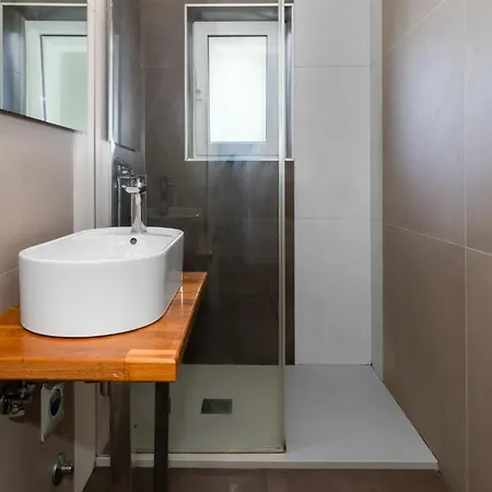2 Bedroom Awesome In