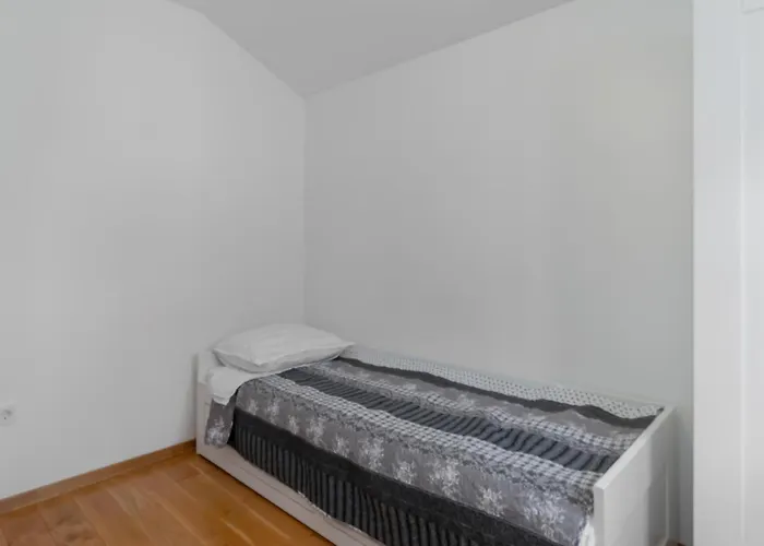 公寓 Awesome In 茨里克韦尼察